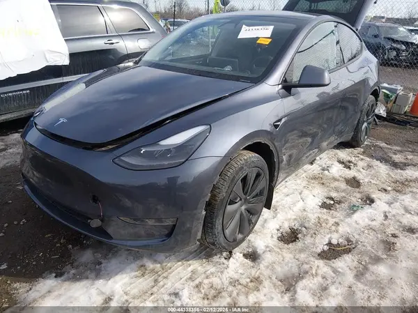 7SAYGDEE1PA191983 2023 TESLA MODEL Y - Image 2