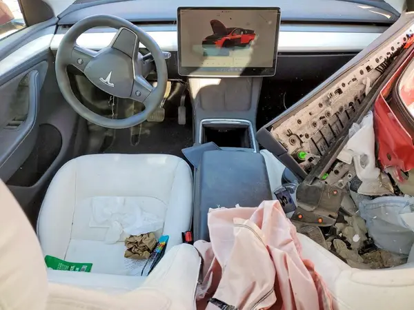7SAYGDEE1PA192163 2023 TESLA MODEL Y - Image 8