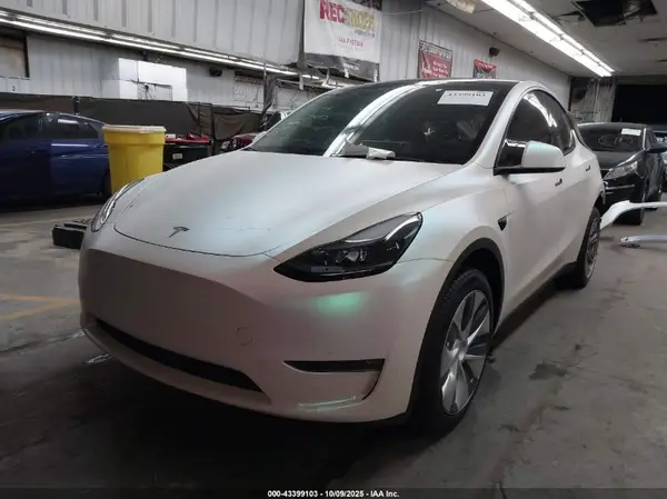 7SAYGDEE1PA195578 2023 TESLA MODEL Y - Image 2
