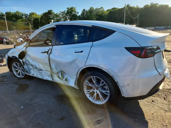 7SAYGDEE1PA202285 2023 TESLA MODEL Y - Image 2