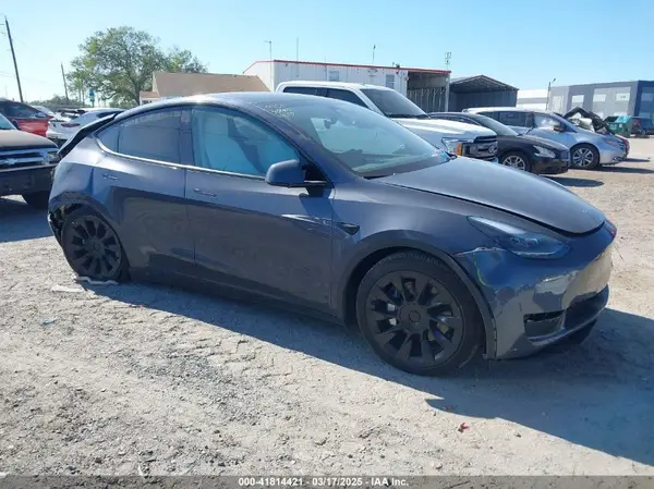 7SAYGDEE1PA203937 2023 TESLA MODEL Y - Image 1