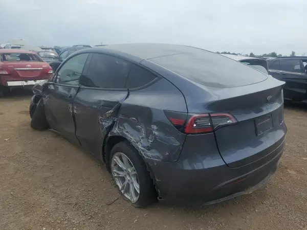 7SAYGDEE1PA206322 2023 TESLA MODEL Y - Image 2