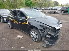 7SAYGDEE1PA207390 2023 TESLA MODEL Y