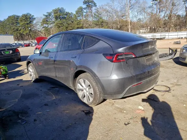 7SAYGDEE1PA207793 2023 TESLA MODEL Y - Image 2