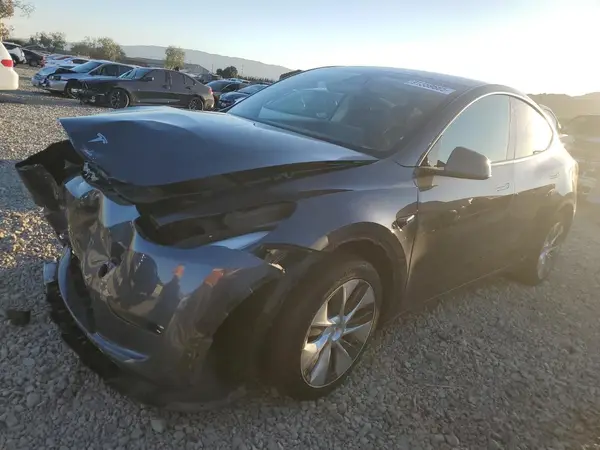 7SAYGDEE1PF589956 2023 TESLA MODEL Y - Image 1