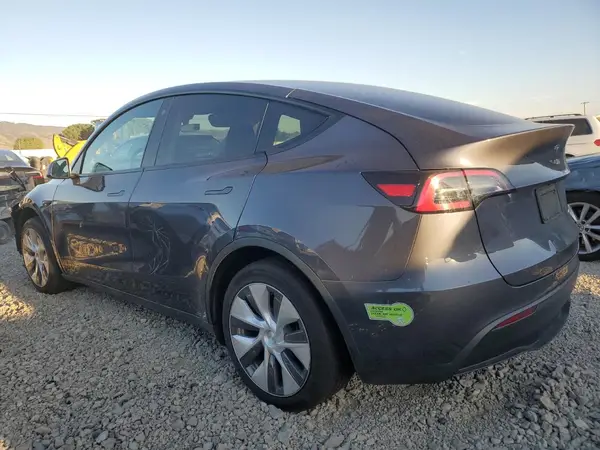 7SAYGDEE1PF589956 2023 TESLA MODEL Y - Image 2
