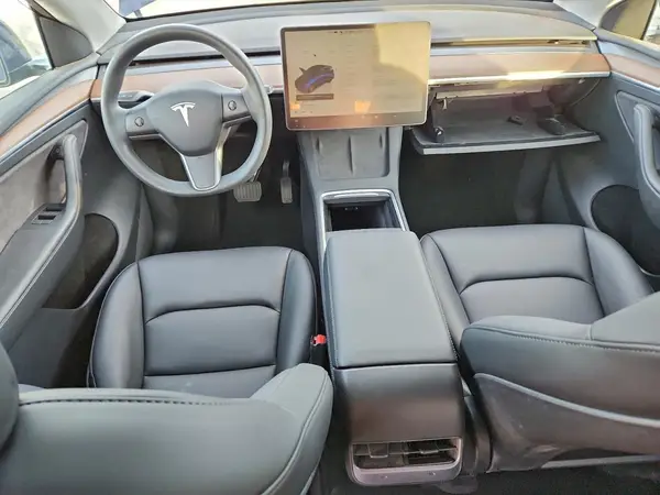 7SAYGDEE1PF594011 2023 TESLA MODEL Y - Image 8