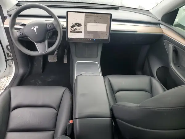 7SAYGDEE1PF604021 2023 TESLA MODEL Y - Image 8