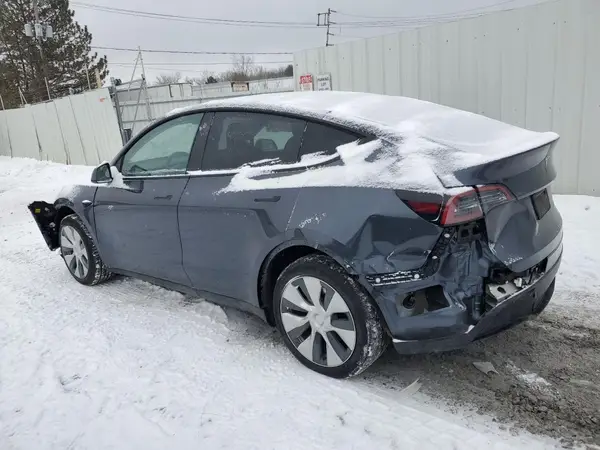 7SAYGDEE1PF604780 2023 TESLA MODEL Y - Image 2
