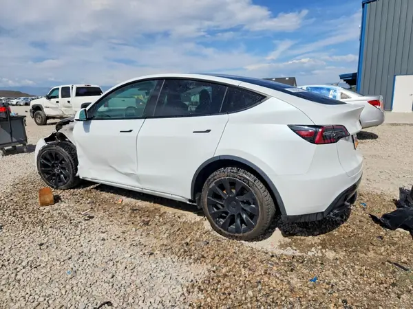 7SAYGDEE1PF605427 2023 TESLA MODEL Y - Image 2