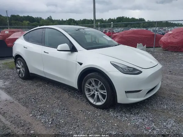 7SAYGDEE1PF610661 2023 TESLA MODEL Y - Image 1