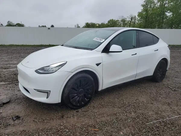 7SAYGDEE1PF611177 2023 TESLA MODEL Y - Image 1