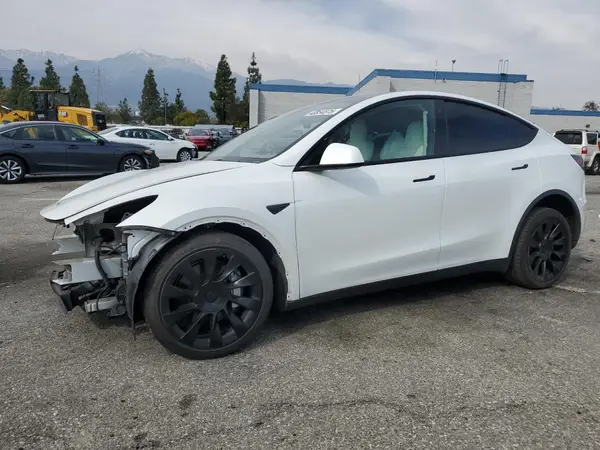 7SAYGDEE1PF611387 2023 TESLA MODEL Y - Image 1