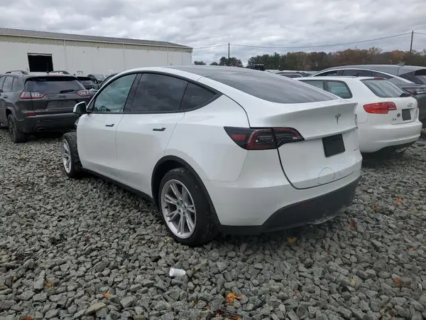 7SAYGDEE1PF614953 2023 TESLA MODEL Y - Image 2