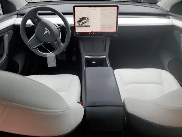 7SAYGDEE1PF614953 2023 TESLA MODEL Y - Image 8