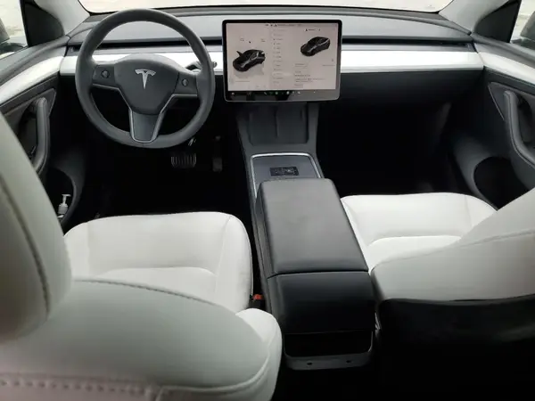 7SAYGDEE1PF617593 2023 TESLA MODEL Y - Image 8