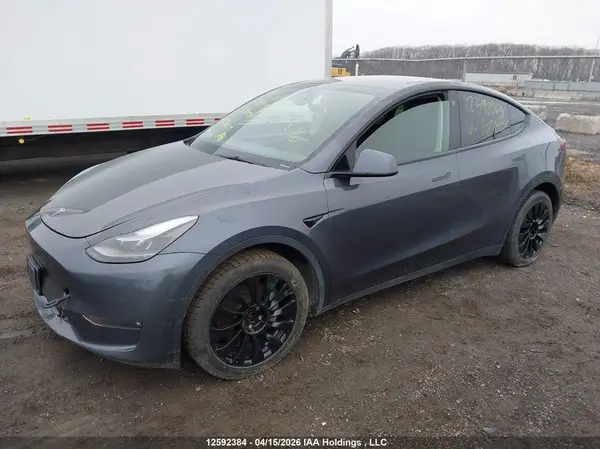 7SAYGDEE1PF627007 2023 TESLA MODEL Y - Image 2