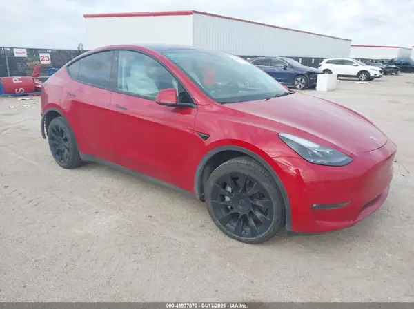 7SAYGDEE1PF630246 2023 TESLA MODEL Y - Image 1
