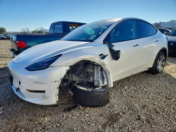 7SAYGDEE1PF644874 2023 TESLA MODEL Y - Image 1