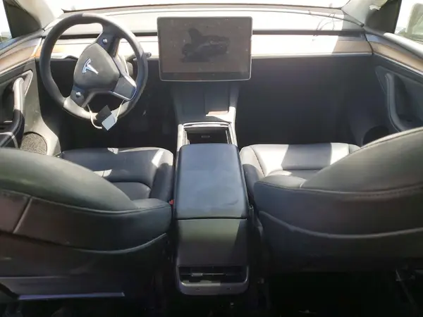 7SAYGDEE1PF662548 2023 TESLA MODEL Y - Image 8
