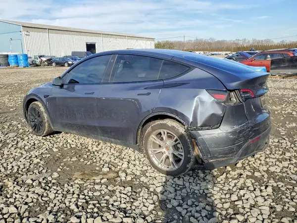 7SAYGDEE1PF685540 2023 TESLA MODEL Y - Image 2