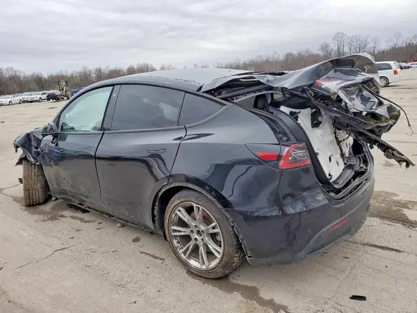 7SAYGDEE1PF690656 2023 TESLA MODEL Y - Image 2
