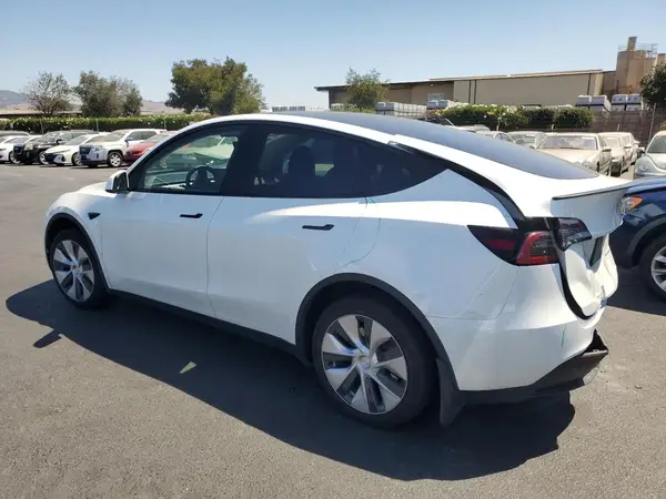 7SAYGDEE1PF691225 2023 TESLA MODEL Y - Image 2