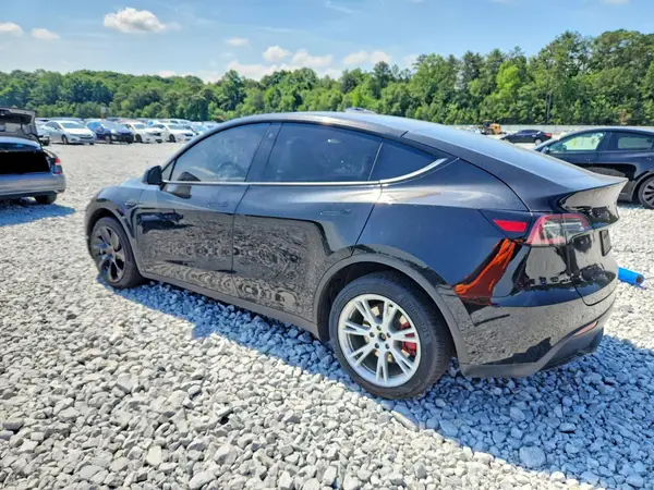 7SAYGDEE1PF701090 2023 TESLA MODEL Y - Image 2