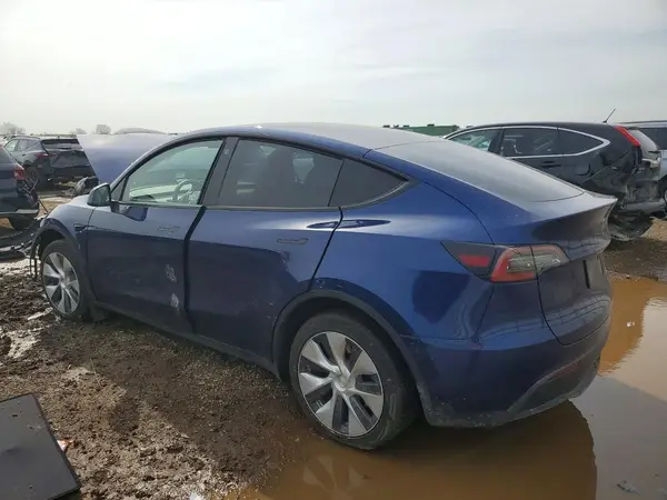 7SAYGDEE1PF710369 2023 TESLA MODEL Y - Image 2