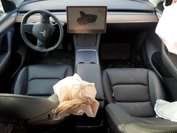 7SAYGDEE1PF711327 2023 TESLA MODEL Y - Image 8
