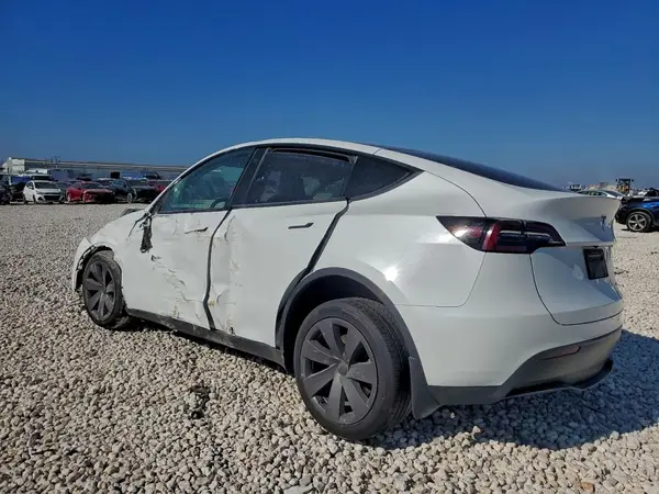 7SAYGDEE1PF715863 2023 TESLA MODEL Y - Image 2
