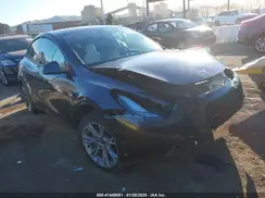 7SAYGDEE1PF738799 2023 TESLA MODEL Y