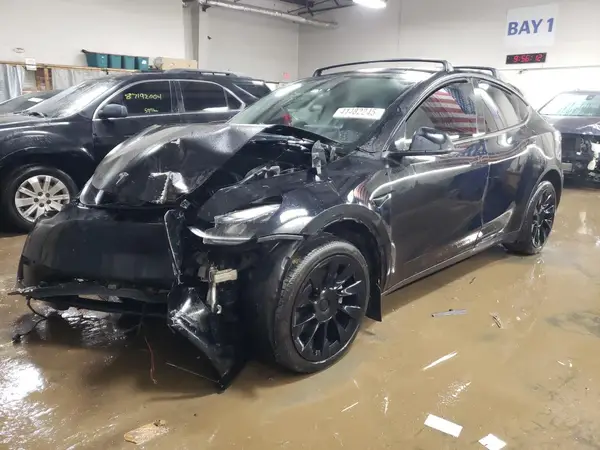 7SAYGDEE1PF749365 2023 TESLA MODEL Y - Image 1