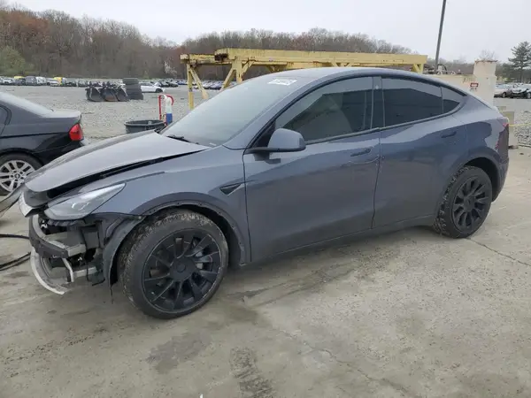 7SAYGDEE1PF753688 2023 TESLA MODEL Y - Image 1