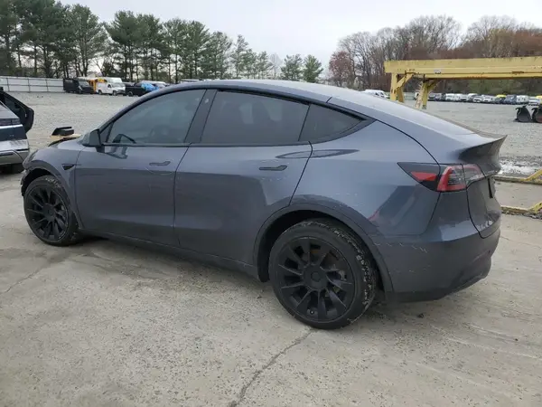 7SAYGDEE1PF753688 2023 TESLA MODEL Y - Image 2