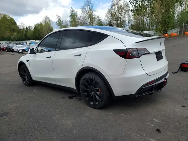 7SAYGDEE1PF759068 2023 TESLA MODEL Y - Image 2