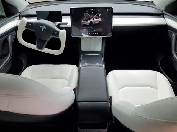 7SAYGDEE1PF759068 2023 TESLA MODEL Y - Image 8
