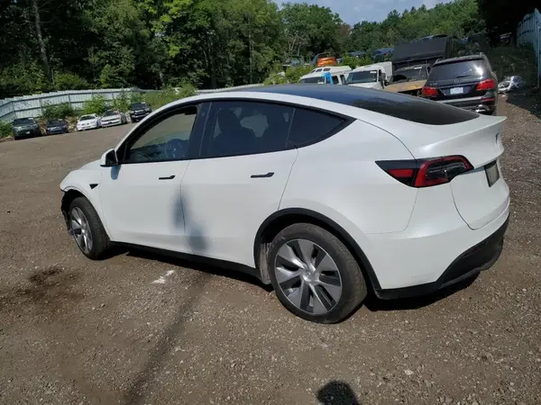 7SAYGDEE1PF764576 2023 TESLA MODEL Y - Image 2