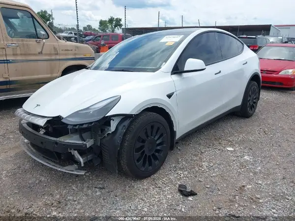 7SAYGDEE1PF768532 2023 TESLA MODEL Y - Image 2