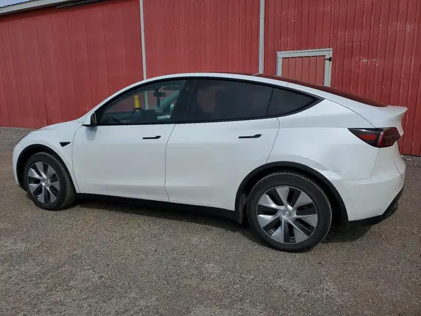 7SAYGDEE1PF772516 2023 TESLA MODEL Y - Image 2