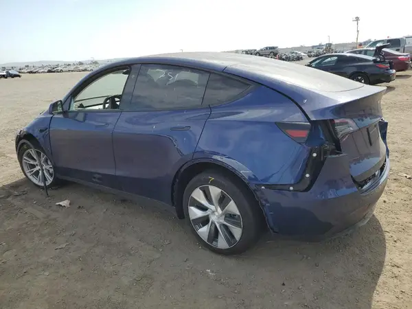 7SAYGDEE1PF802386 2023 TESLA MODEL Y - Image 2