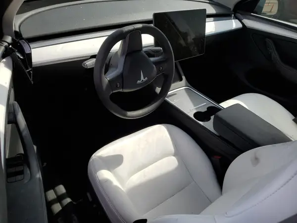 7SAYGDEE1PF802386 2023 TESLA MODEL Y - Image 8