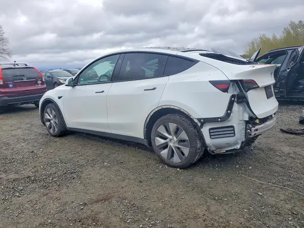 7SAYGDEE1PF804249 2023 TESLA MODEL Y - Image 2