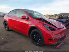 7SAYGDEE1PF812917 2023 TESLA MODEL Y