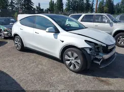 7SAYGDEE1PF814019 2023 TESLA MODEL Y