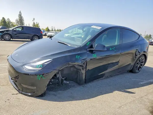 7SAYGDEE1PF814327 2023 TESLA MODEL Y - Image 1