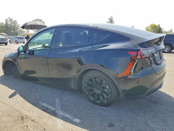 7SAYGDEE1PF814327 2023 TESLA MODEL Y - Image 2
