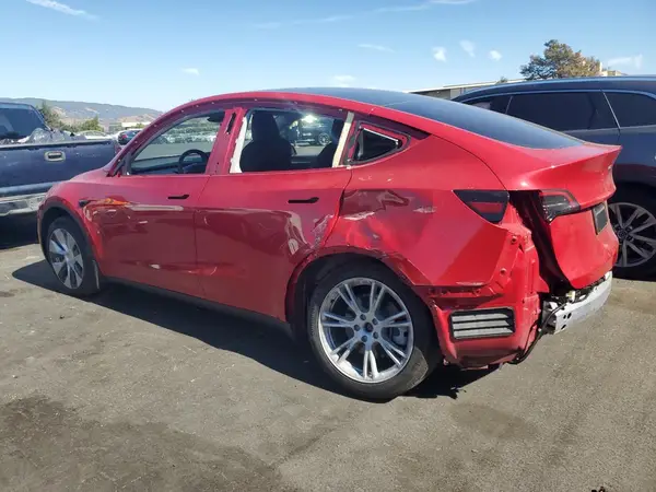 7SAYGDEE1PF825134 2023 TESLA MODEL Y - Image 2