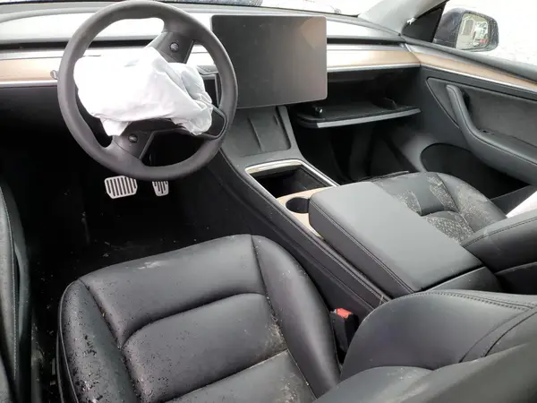 7SAYGDEE1PF830060 2023 TESLA MODEL Y - Image 8