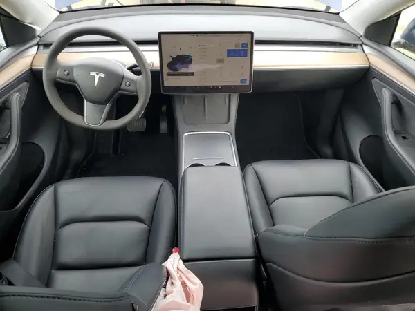 7SAYGDEE1PF838028 2023 TESLA MODEL Y - Image 8